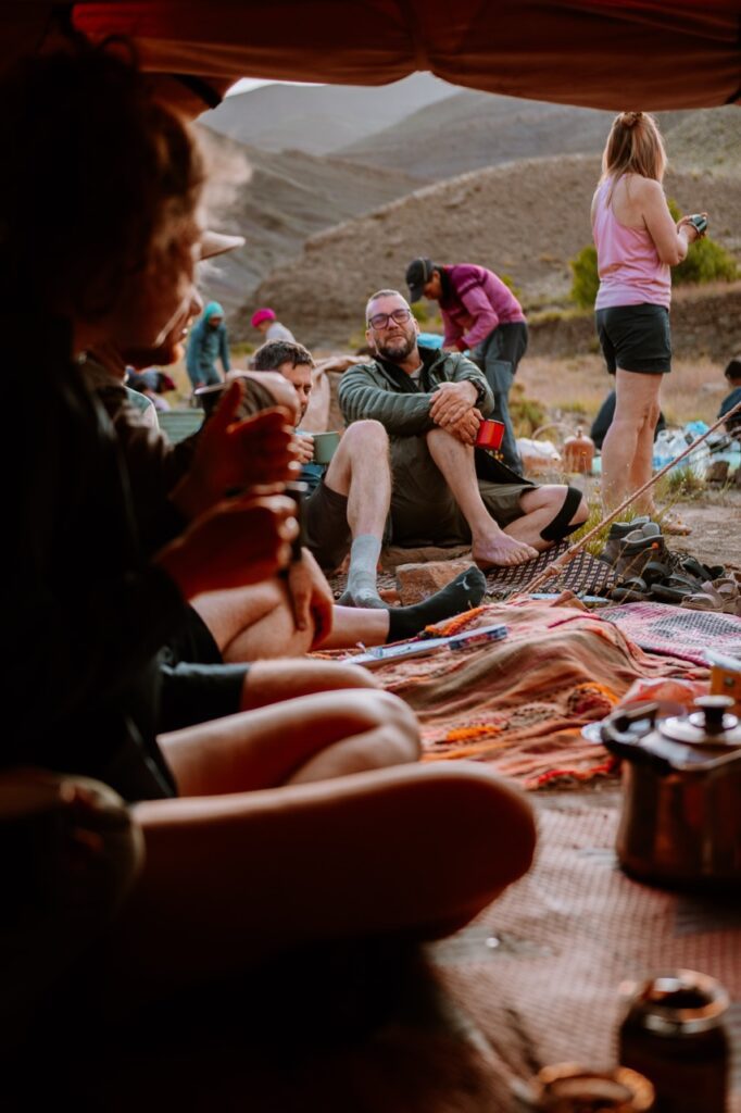 Thé, repos après randonnée sur l'Atlas Trail