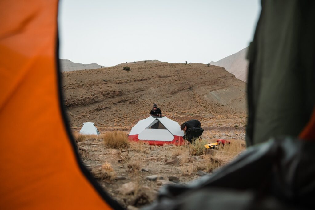 Bivouac au maroc dans l'atlas en tente